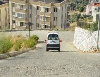 Milas’ta Vatandaşlardan Yol İsteği