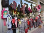 OKUL KIYAFETİ - Konfeksiyoncularda Okul Hareketliliği Başladı