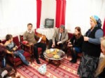 HAYAT HİKAYESİ - Balçova Belediye Başkanı Mehmet Ali Çalkaya Yeni Yılda Kapı Kapı Gezdi