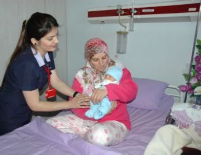 Erzurum’da 2013'ün İlk Bebeği 'muhammet Umut' Oldu