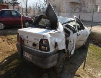 Kahramanmaraş'ta Trafik Kazası: 2 Ölü, 3 Yaralı