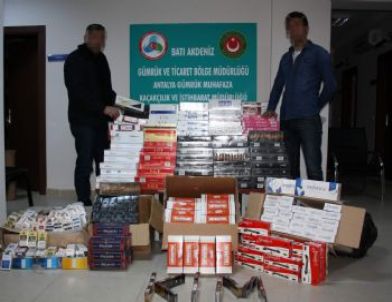 Antalya'da 3 Bin 800 Paket Kaçak Sigara Ele Geçirildi