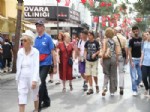 İRANLıLAR - Karşıyaka 2012 Yılında Turistlerin İlgi Odağı Oldu