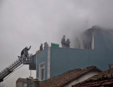 20 Dakika Dumanla Boğuştu