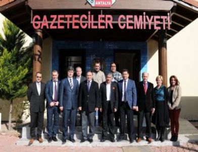 Akdeniz Üniversitesi’nden Agc’ye Kutlama Ziyareti