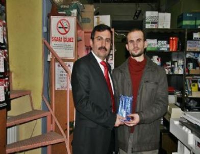 Başkan Uzunkaya Gazetecileri Unutmadı