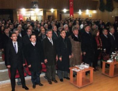 Kırşehir’de 'anayasa Çalışmaları Kapsamında Milli Birlik Meselemiz' Paneli Düzenlendi