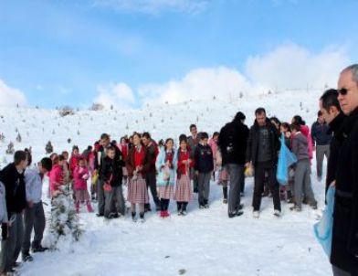 Öğrenciler Kuşları Unutmadı