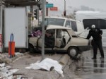 ÜNAL ŞAHIN - Ankara'da Trafik Kazası: 1 Ölü, 3 Yaralı