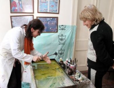 Ebru Sanatı Üç Yıldır Basmane’de Can Buluyor