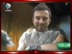 Tarihi filmlerin içine bugünkü karakterler girerse ne olur?