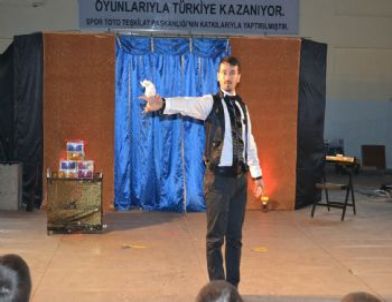 Carmen Sirki Şovlarıyla Büyüledi