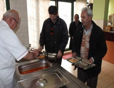 Beyşehir Göl Feneri Hergün 150 Kişiye Yemek Veriyor