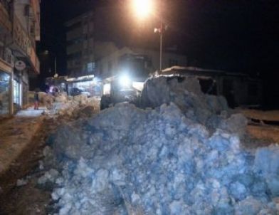 Gölköy’de Karla Mücadele Sürüyor