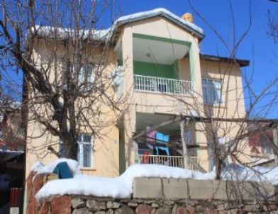 Paris'te Öldürülen Sakine Cansız'ın Memleketi Tunceli'de Defin Hazırlıkları Tamamlandı