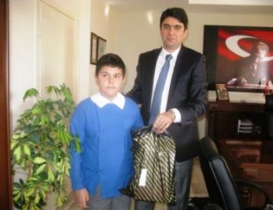 Çok Okuyan Öğrenciler Ödüllendirildi