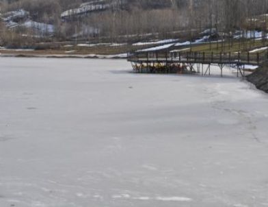 Ladik Mavi Göl Buz Tuttu