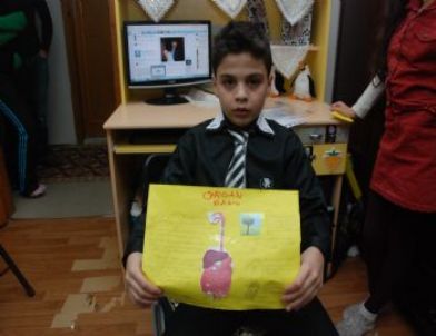 Organ Bekleyen Bir Çocuk Ölünce Kampanya Başlatıp 70 Kişiden Bağış Sözü Aldı