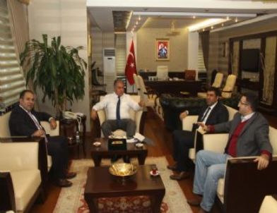 Sultanbeyli Ağrılılar Derneği’nden Vali Tekinarslan’a Ziyaret