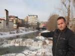 BUZ KÜTLESİ - Oltu Çayı Dondu
