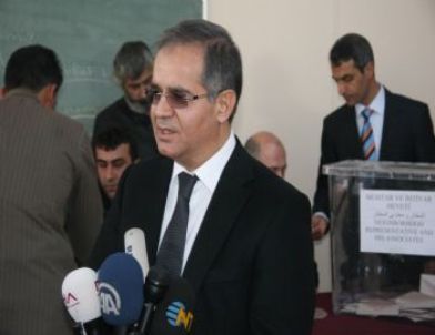 Suriyeliler İlk Kez Özgürce Oy Kullanmaya Başladı