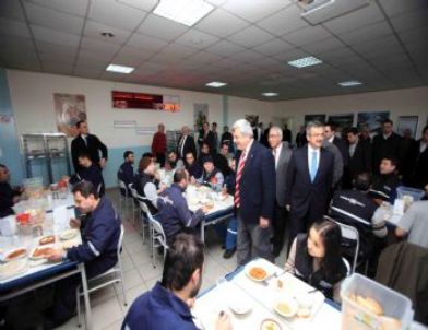 Karaosmanoğlu İşçilerle Buluşmaya Devam Ediyor