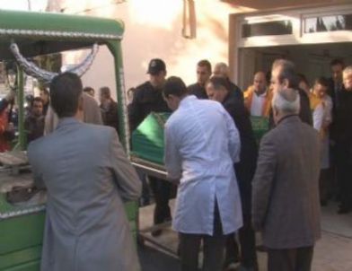 Birand'ın Cenazesi Yıkanmak Üzere Hastane Morgundan Alındı