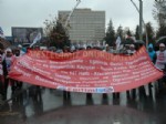 KAMU İŞ - Eğitim- İş Sendikası'ndan Milli Eğitim Bakanlığı Önünde Eylem