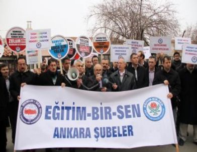 Eğitim Bir Sen'den 'Kılık Kıyafet Dayatması' Protestosu
