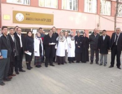 Eğitimcilerden Kılık-kıyafet Protestosu