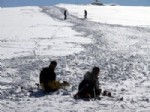 KAZANKAYA - Profesörler Düşe Kalka Kayak Yaptı