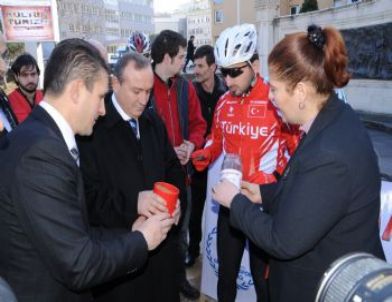 Sarıkamış Şehitliği'ne Trabzon'dan Toprak