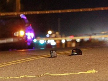 Ünlü şarkıcının peşinde yaşamını yitirdi