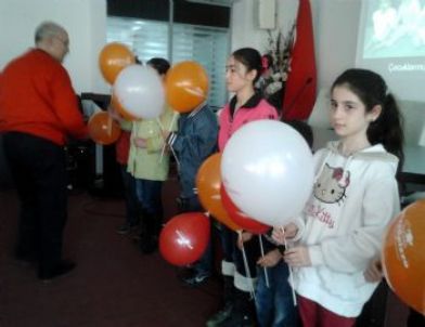 “Mutlu Kadınlar ve Çocuklar” Eğitim Programı Devam Ediyor