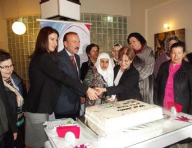 65 Yaşında Kimlik Sahibi Oldu