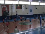 VOLEYBOL FEDERASYONU - 7 Aralık Üniversitesi Spor Kulübü Galibiyetle Döndü