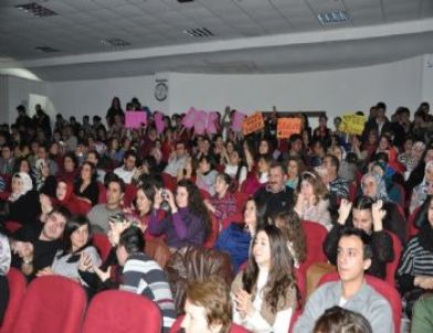 Gördes'te Düzenlenen Ses Yarışması Coşkulu Geçti
