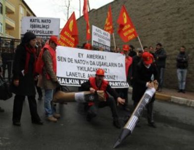 ABD Konsolosluğu Önünde Patrıot Protestosu