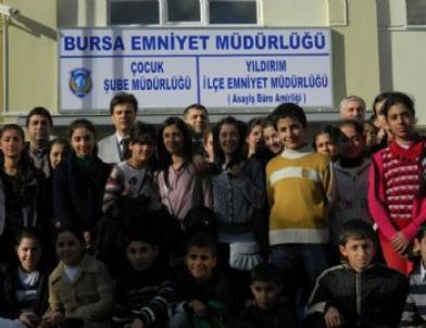 Çocuk Polisinden Öğrencilere Tarih Gezisi