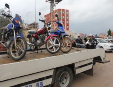 Döşemealtı’nda Trafik Denetimi Sıklaştırıldı