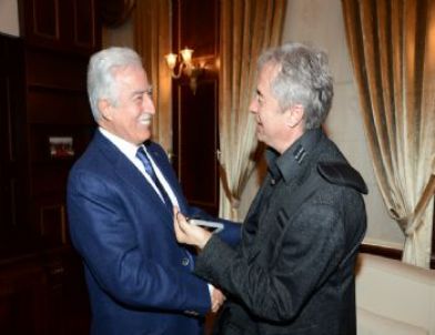 Aldırmaz’dan Sanata Destek