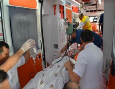 Nöbet Tutarken Tüfekle Kendini Vurdu