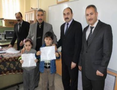 Manyas'ta Üç Bin Öğrenci Karne Aldı