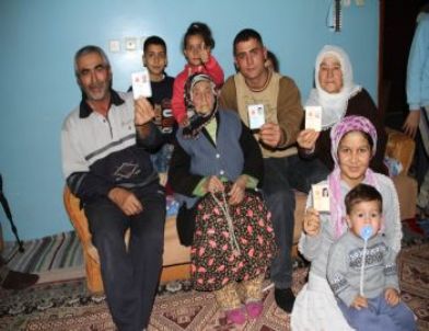 100 Yıllık Turp Gibi 'kimliksiz' Yaşam !