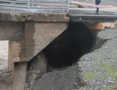 Çanakkale'de Köprü Çökmesi