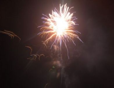 Sarıkamış’ta 90 Bin Şehide 90 Adet Ateşli Balon Gökyüzüne Bırakıldı