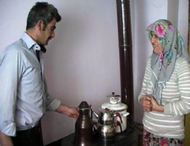 15 Yıllık Evli Çiftin 13 Çocukları Oldu Hiçbiri Yaşamadı