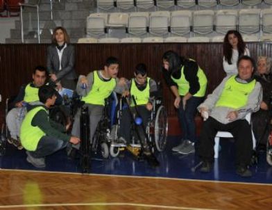 Engelliler İçın Boccıa Sporu
