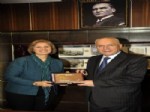 Kadınlarından Yenimahalle Belediye Başkanı Yaşar’a Ziyaret