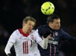 LYON - PSG şans golü ile zirveyi bırakmadı